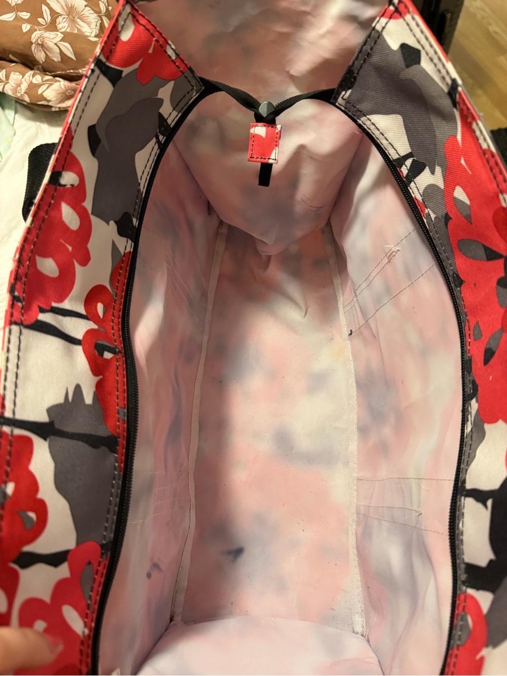 thirty-one Red and White Floral Tote with Black Trim - Picture 2 of 5